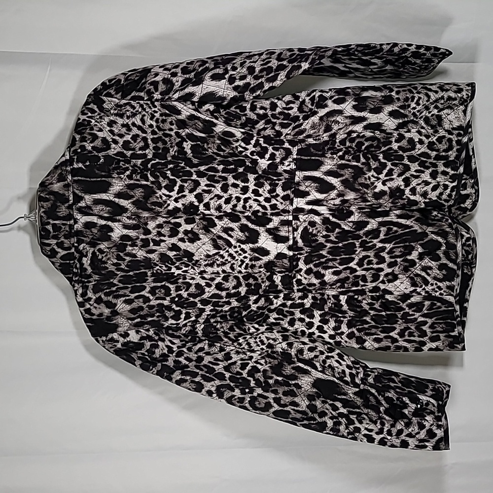 Chico's Size 0 Quilted Snow Leopard Jacket Black Animal Print Winter - Picture 3 of 9